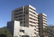 Un sicario vestido de enfermero asesina a un hombre en un hospital de México Un sicario vestido de enfermero asesina a un hombre en un hospital de México.