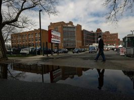 Una enfermera de Queens, la primera neoyorquina en recibir la vacuna