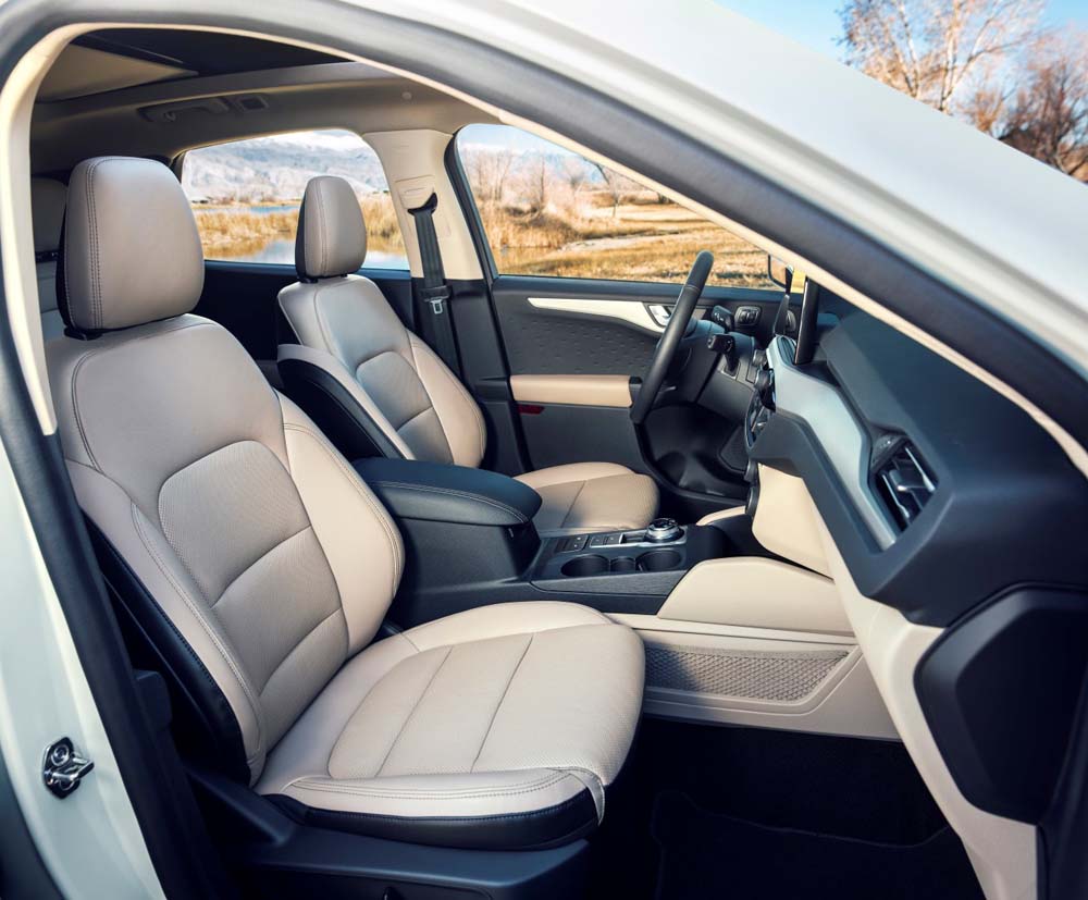Ford Escape Titanium.