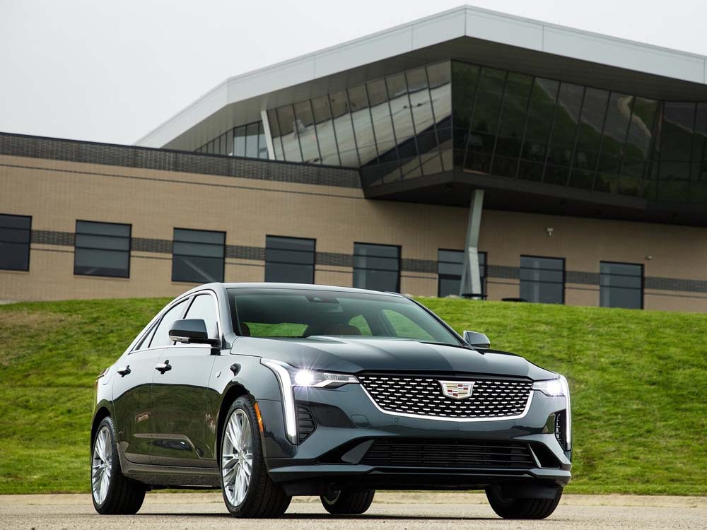 Cadillac CT4.