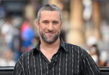 El actor de "Salvado por la Campana" Dustin Diamond es hospitalizado en Florida Dustin Diamond
