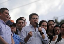 Piden privación de los bienes de exjefe policial de Honduras que aceptó cargos en EE.UU. Juan Orlando Hernández