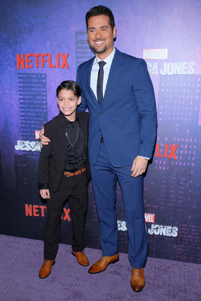 Kevin Chac&oacute;n con J.R. Ram&iacute;rez