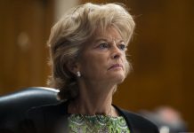 Lisa Murkowski, la primera senadora republicana que pide la dimisión de Trump Lisa Murkowski
