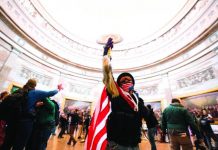 Una líder de la toma al Capitolio declara que obedecía instrucciones de Trump