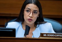 Ocasio se posiciona contra gobernador de Nueva York en crisis de geriátricos Alexandria Ocasio-Cortez