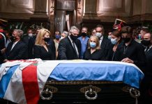 Políticos y ciudadanos despiden al expresidente argentino Menem Menem