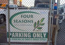 El local de jardinería que Trump confundió con un hotel tendrá documental Four Seasons Total Landscaping