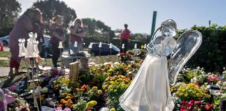 Las vigilias y memoriales comenzaron en Parkland