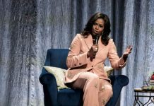 Michelle Obama publicará una edición de sus memorias para "jóvenes lectores" Libro Becoming de Michelle Obama