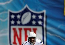 Encuentran muerto en habitación de hotel al exreceptor abierto Vincen Jackson Vincent Jackson