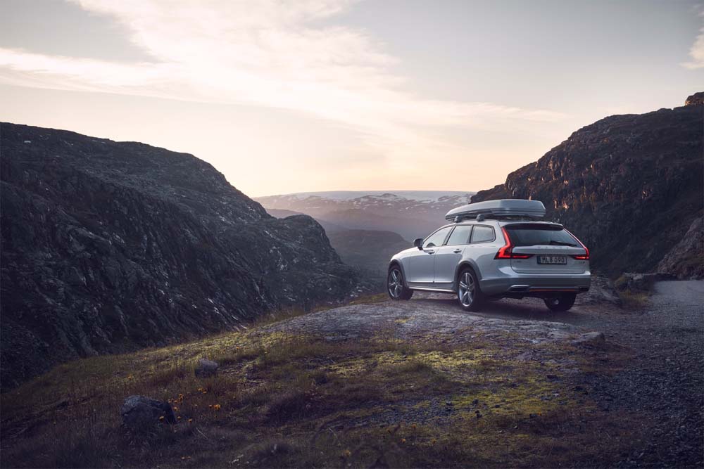 Volvo V90 T6.