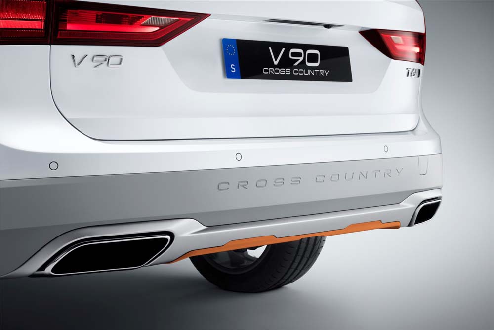 Volvo V90 T6.