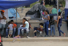 campamento migrante en México