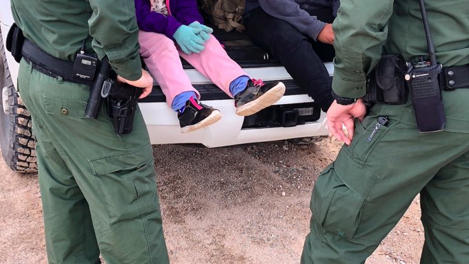 ni&ntilde;os migrantes detenidos