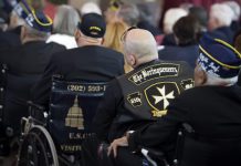 Veteranos deportados planean pedir a la Administración Biden regreso a EE.UU. veteranos