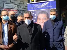 Adriano Espaillat comparte información sobre el paquete de ayuda económica