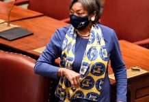 Andrea Stewart-Cousins pide la dimisión del gobernador Cuomo Andrea Stewart-Cousins