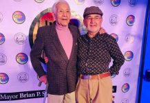 El cronista Rafael Palacios junto al colega y artista Carlos Navedo