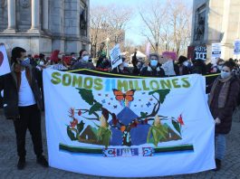 Manifestantes en Nueva York exigen fin de las deportaciones y protección permanente para todos