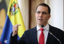 Venezuela pide a EE.UU. levantar las sanciones tras aprobar el TPS Jorge Arreaza