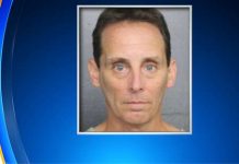Sin fianza pediatra arrestado en Florida por posesión de pornografía infantil Michael Mizrachy