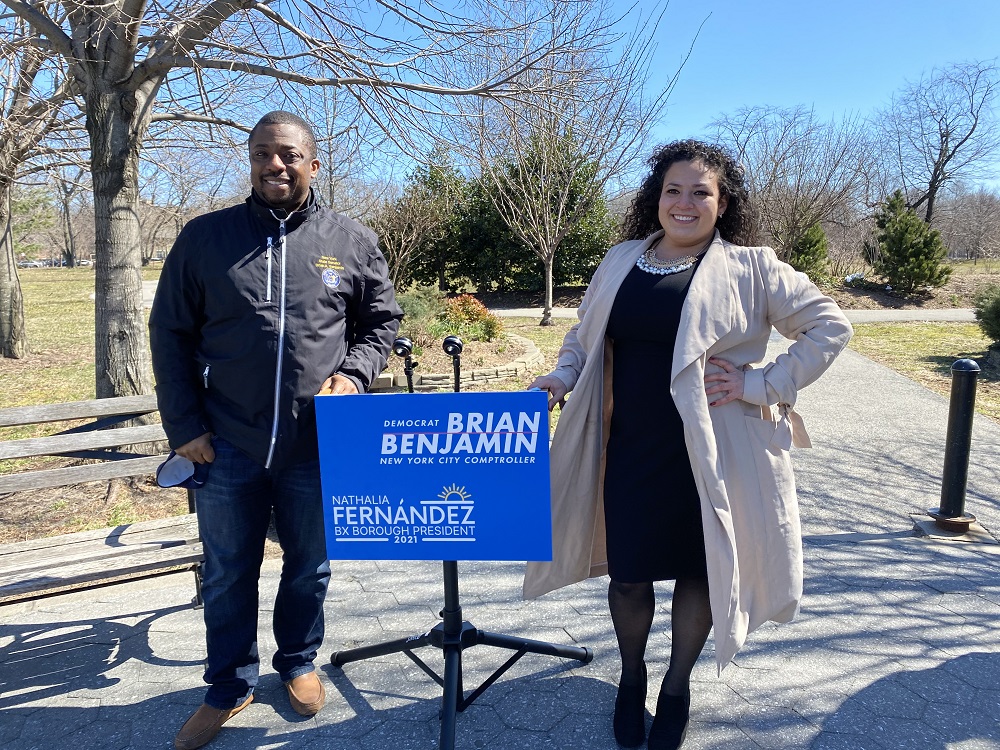Nathalia Fernández y el senador Brian Benjamin
