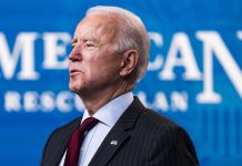 Biden firmará el viernes el plan de rescate, su primera victoria legislativa