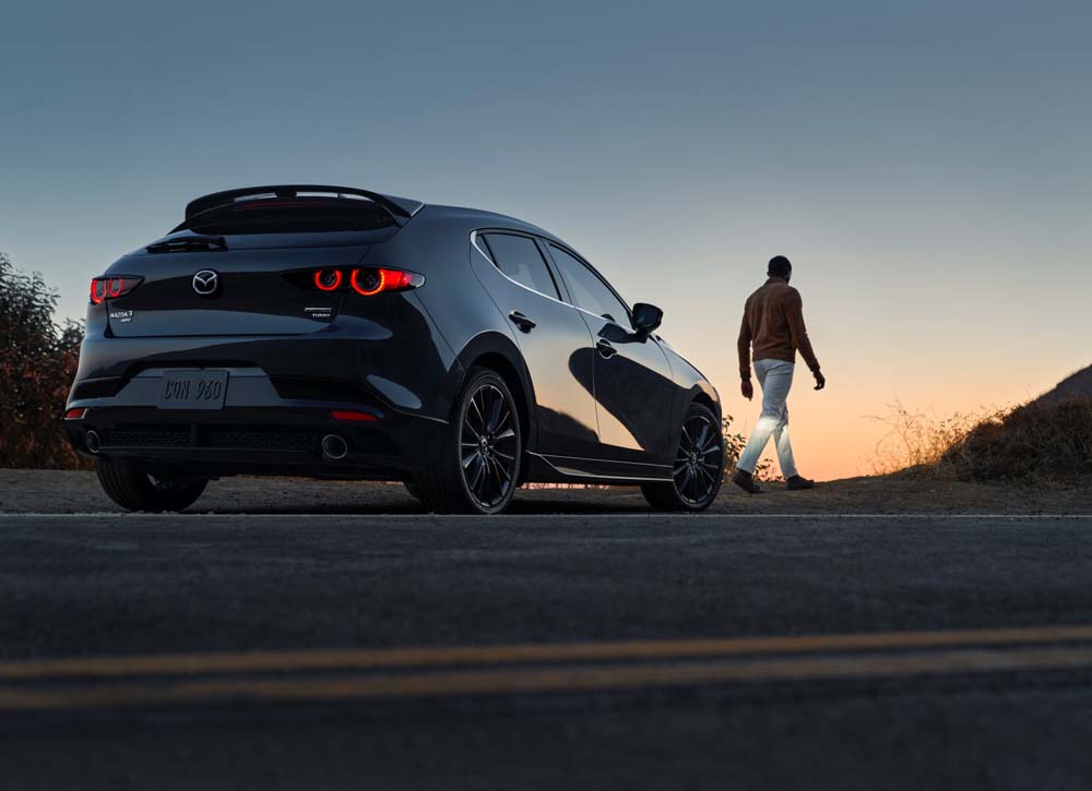 2021-Mazda3-2.5-Turbo_08