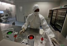 Médicos venezolanos alertan que Cuba no tiene "verdaderas vacunas" anticovid Laboratorio
