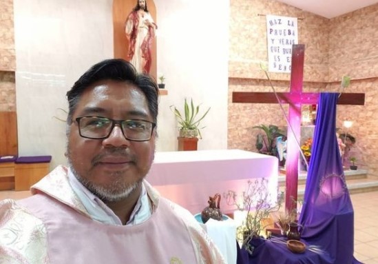 Padre Cheke. Padre Cheke.