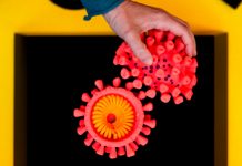 Nuevas variantes disparan los casos de coronavirus con Michigan a la cabeza