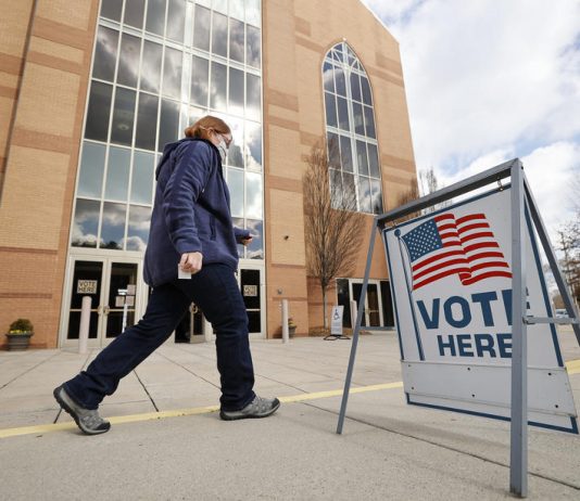 Gobierno de Trump pide al Supremo que le permita ejecutar restricción al voto por correo elecciones