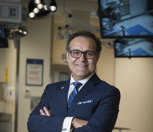 "Doctor Q", el neurocirujano mexicano que inspira un filme de Brad Pitt Alfredo Quiñones-Hinojosa