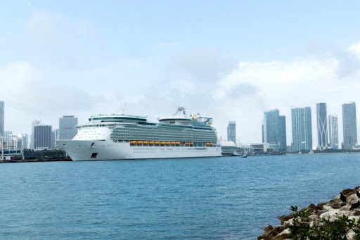 EEUU autoriza el primer crucero para junio crucero