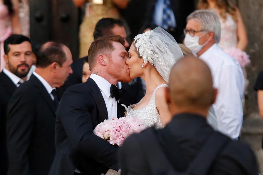 El Canelo &Aacute;lvarez contrae matrimonio (2)