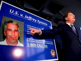 Guardas de Epstein la noche del suicidio acuerdan para no ir a la cárcel Epstein