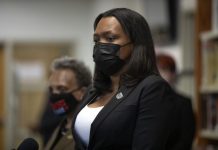 Janice Jackson, la directora de las escuelas públicas de Chicago deja el cargo Janice Jackson