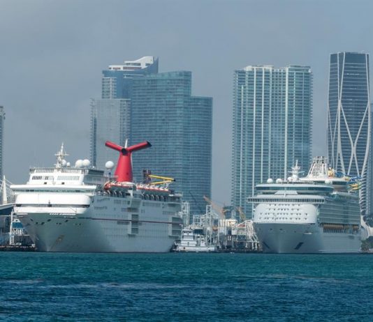 Carnival aspira a reanudar cruceros en Florida y Texas en julio cruceros