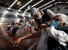 Nueva York propondrá una ley para evitar que se discrimine a vacunados vacunación