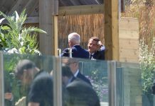 Biden muestra sintonía con Macrón y califica la UE de "dinámica y fuerte"