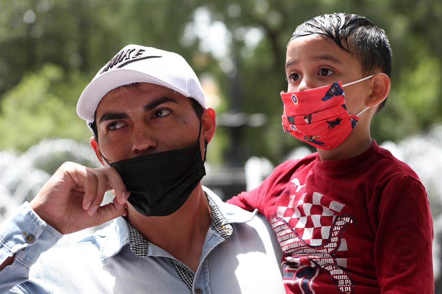 Los mexicanos festejan el Día del Padre (3)