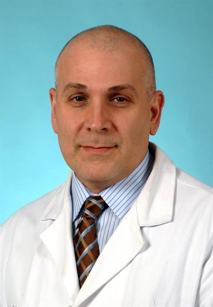 Neurólogo James E. Galvin