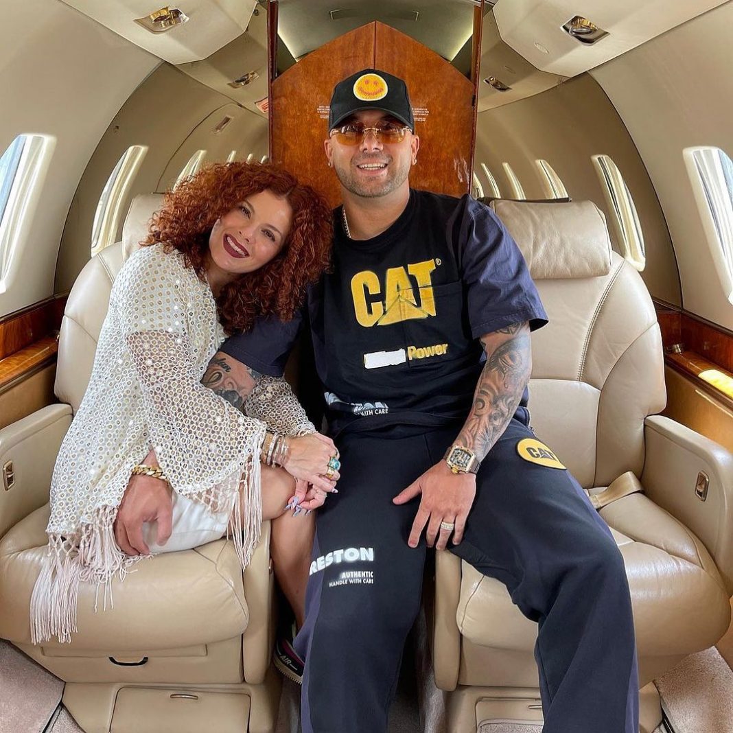 Wisin y Yomaira