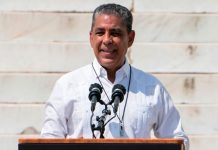Adriano Espaillat
