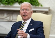 Biden suplica a los escépticos que se vacunen para frenar la variante delta