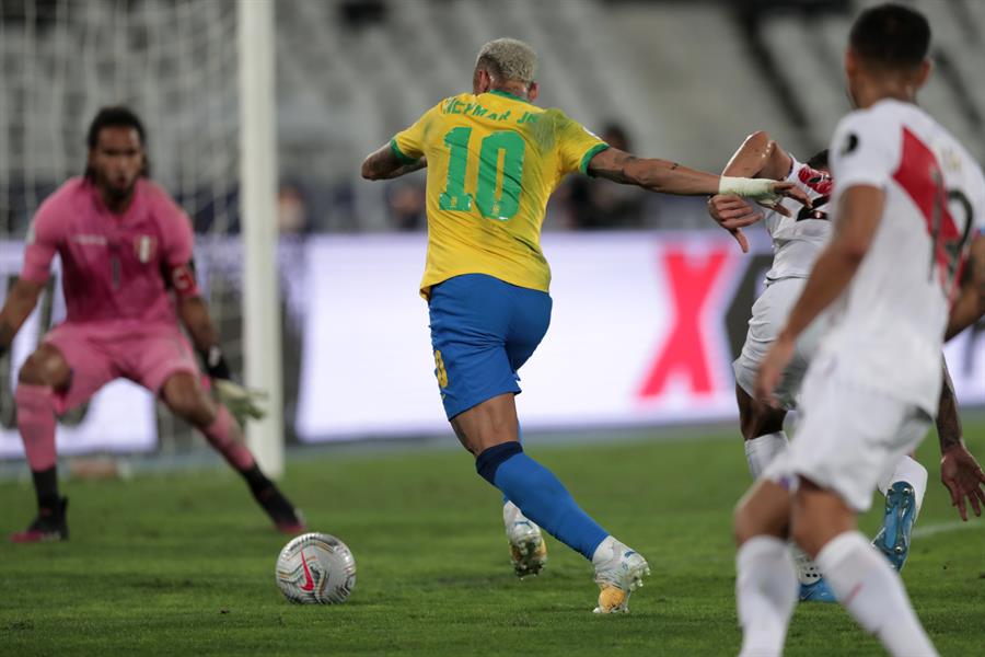 Brasil - Per&uacute; (2)