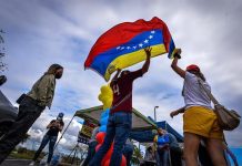 Expeloteros venezolanos piden a senadores Florida apoyar a migrantes con TPS venezolanos