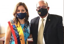 Jessica González Rojas desfilará como asambleísta electa en su distrito JESSICA GONZALEZ RECIBIENDO BANDA DESFILE.