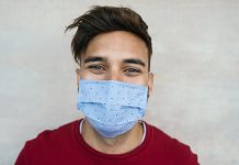 Maestros, estudiantes y personal administrativo escolar deberán usar mascarillas uso de mascarilla
